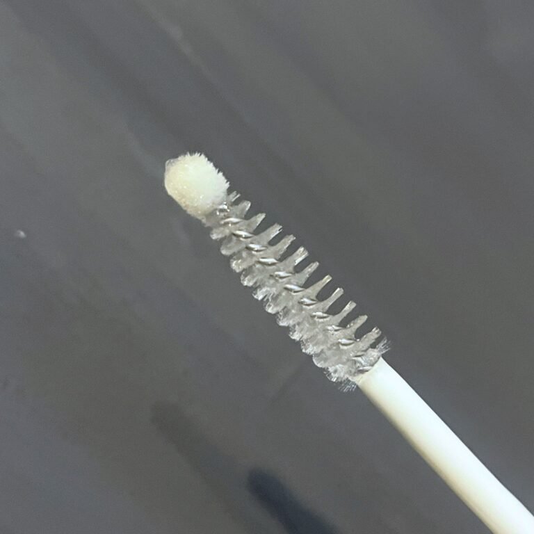 best eye lash serum brush with a tip