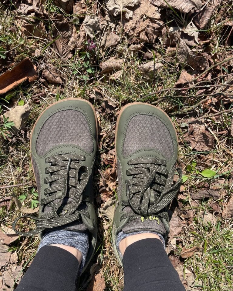 Freet Barefoot Shoes Feldom 3 on grass