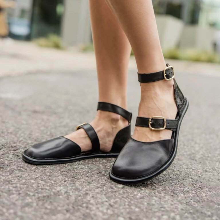 Shapen, NEEJA barefoot sandals