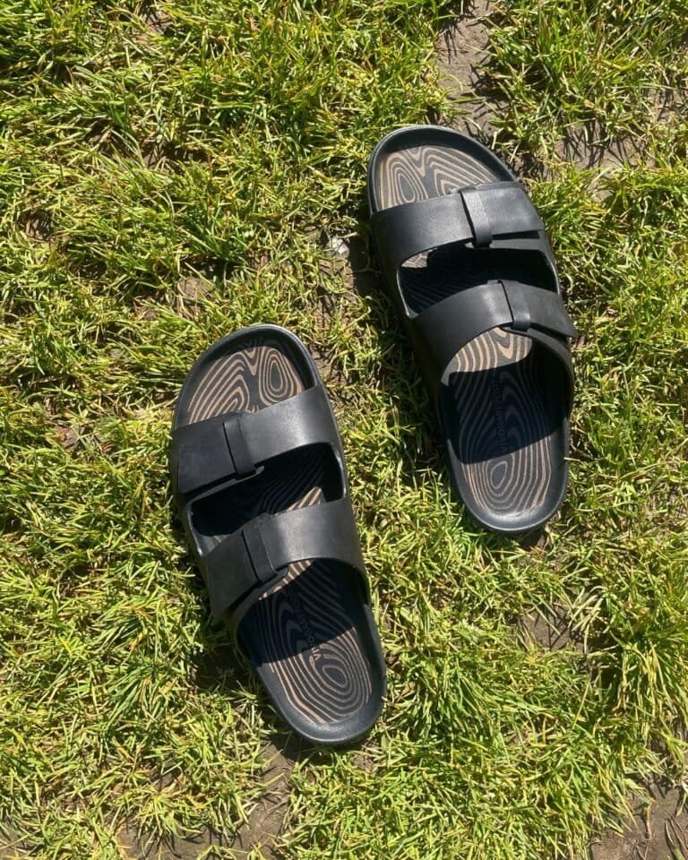 VivoBarefoot, Sensus Yin Slide Womens on grass review